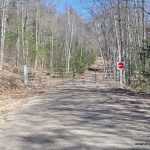 Gate / Roadside parking on Sunday Lake Road